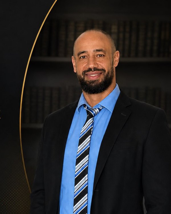 Dr. Ricardo Andrade, advogado